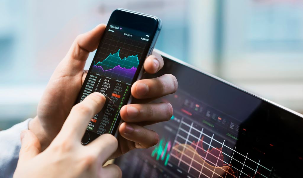 Kedy je najvýhodnejší čas na investovanie do akcií? Možno práve teraz