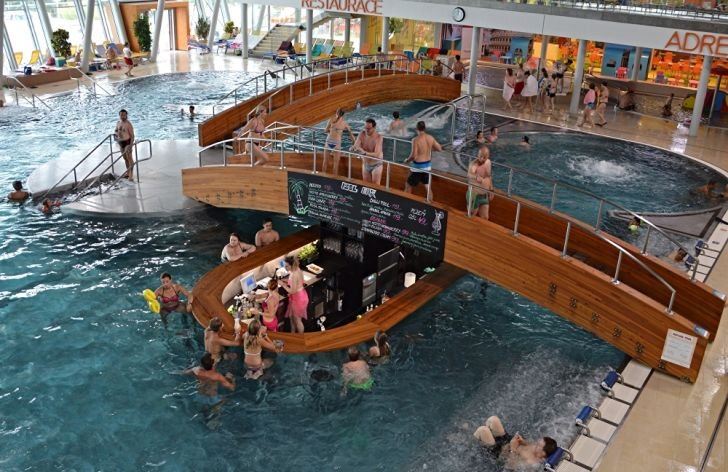 Aqualand Moravia (pool bar)