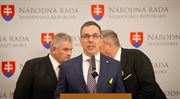 Nové sumy trinástych dôchodkov sú tu. Minister Tomáš ukázal, o koľko si dôchodcovia prilepšia
