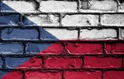 Chcete mať české občianstvo? Pripravte sa, že na úradoch strávite takmer celý rok