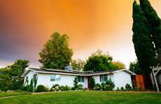 Povolenia a papierovačky: čo je nutné vybaviť pred stavbou rodinného domu?