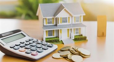 Daň z nehnuteľnosti sa zvýši, obce sa dohodli so štátom. Postihne jednu skupinu ľudí