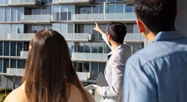 Kúpa bytu cez realitku vs. na vlastnú päsť. Ktorá cesta vás vyjde lacnejšie?