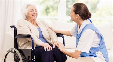 Od januára stúpne príspevok na sociálne služby: Pozrite si nové sumy podľa stupňa odkázanosti