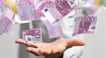 Od 1. júla vzrastie tento príspevok na 1 553 eur mesačne