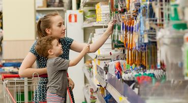 Rodičia, v októbri čakajte peniaze navyše. Prídu dávky na čerstvých žiakov