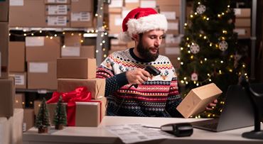 Stačí jeden nesprávny údaj a vianočné darčeky môžu uviaznuť na colnici