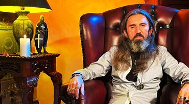 Slovenské družstvo chce zrútiť svetový systém s miliardou vo vačku. Podľa NBS je len falošnou bankou