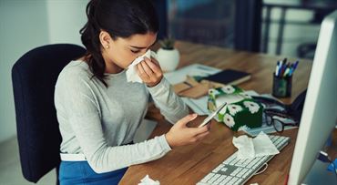 Sociálne dávky pre živnostníkov sa od januára zvýšia. O koľko si prilepšia?