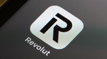 Revolut nasadzuje novú zbraň proti podvodom. Aplikácia rozpozná, kto vám volá