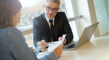 Zlúčením úverov mesačne ušetríme priemerne 80 eur, častejšie konsolidujú ženy