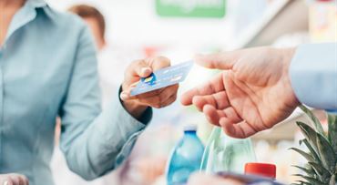 Radíme: Čo robiť, ak vám ukradli platobnú kartu alebo ste ju stratili?