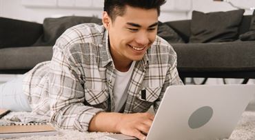 Udalosti týždňa: Pomoc pre sociálne služby, nové účty v UniCredit Bank a čaká nás ďalší zákaz cestovania?