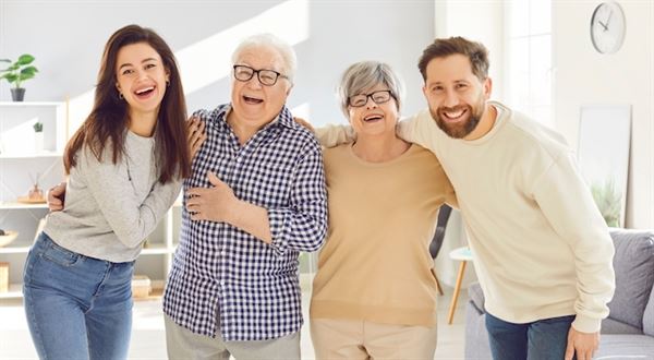 Prídu slovenskí seniori o rodičovské dôchodky? Vláda uvažuje o zmene