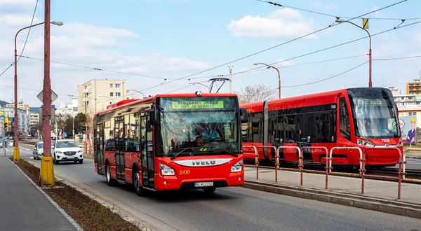 MHD v hlavnom meste zdražie kvôli konsolidácii. Poznáme nové ceny lístkov