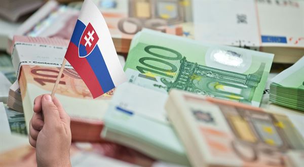 Štát si v roku 2025 požičia 12 miliárd eur, časť mu požičajú priamo Slováci