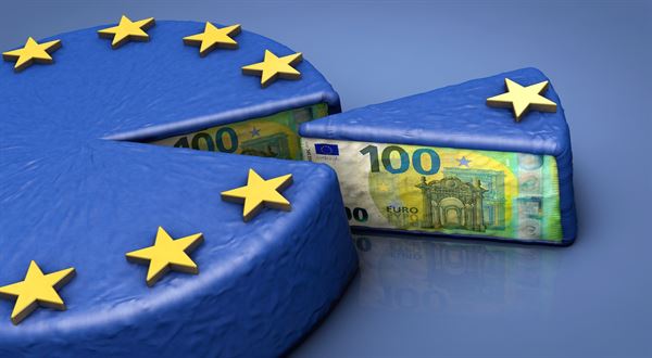 Nezvyčajne drsná kritika odborníkov: Slovensko je finančne v pr*eli, práve EÚ nás drží nad vodou