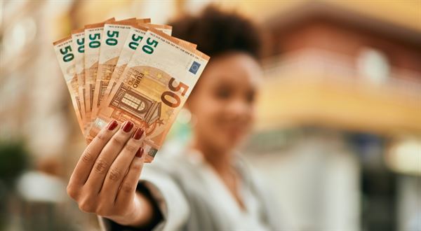 Slováci, pripravte sa! Od januára dostanete vyššie výplaty aj bez zvýšenia mzdy