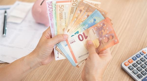 Táto skupina zamestnancov si výrazne pohorší. Prídu aj o tisícky eur