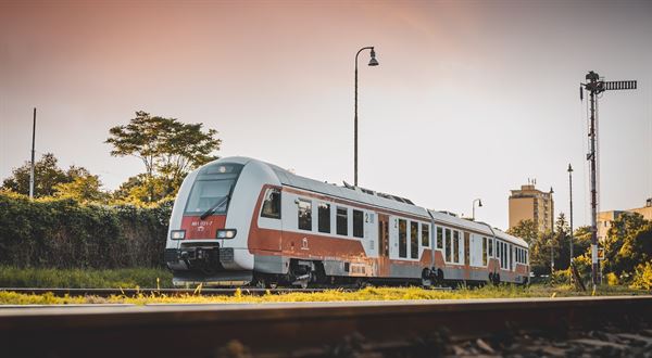 Lístky na vlak už nemusíte kupovať cez appku. Stačí ísť na miestnu poštu