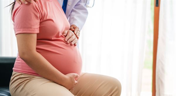 Tehotenská dávka sa od júla 2026 zdvojnásobí. Kto si prilepší?