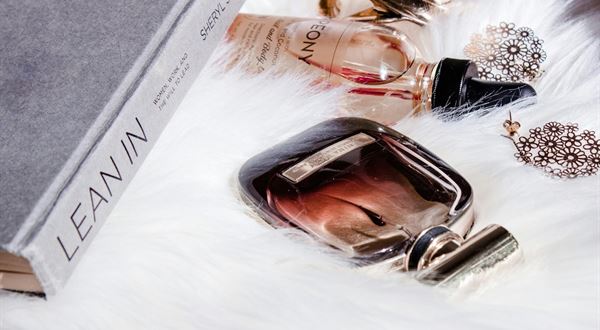 Najlepšie dámske parfémy na jeseň a zimu 2025 