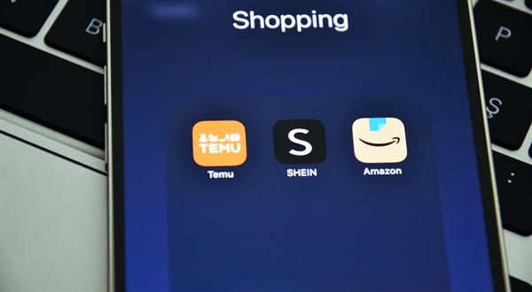 Amazon znižuje poplatky. Reaguje tak na lacnú konkurenciu