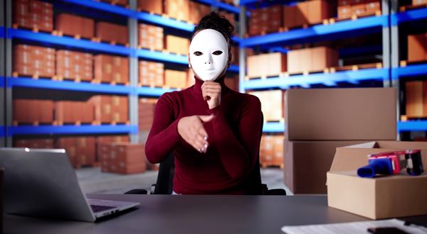 Pozor na falošné e-shopy! Slovákov lovia cez sociálne siete