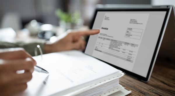 Povinná eFaktúra sa blíži. Dotkne sa firiem, živnostníkov aj neziskoviek