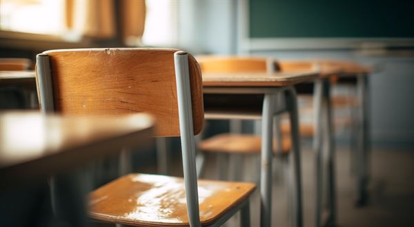 Školy zatvára chrípka. Rodičia môžu žiadať o špeciálnu dávku