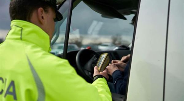 KVÍZ: Kedy vám policajti zoberú doklady od auta alebo vodičský preukaz?