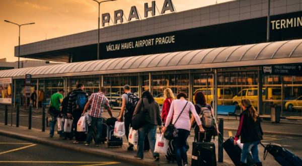 Tipy, ako sa šikovne a lacno dopraviť na letisko v Prahe