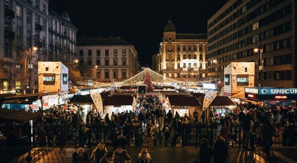Vianočné trhy v Budapešti 2019: najchutnejšie adventné trhy v Európe?