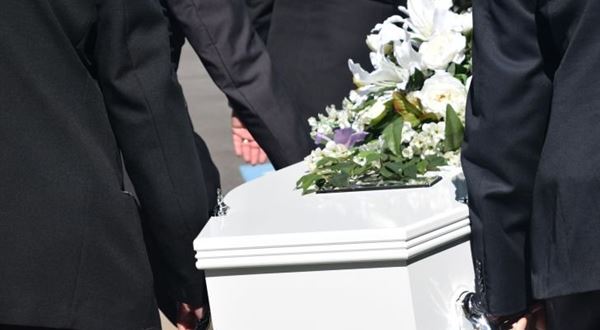 Pohrebné 2020: výška dávky a ako žiadať