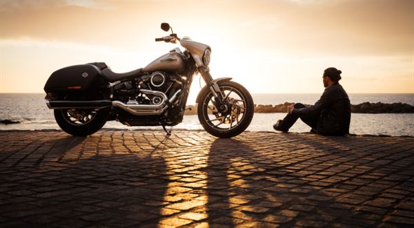 Jazdenie na motorke - ako vybaviť vodičák a čo všetko je v povinnej výbave?