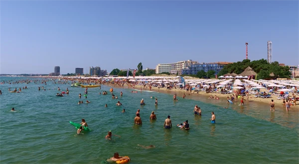 Obľúbená dovolenková destinácia Slovákov čoskoro prijme euro