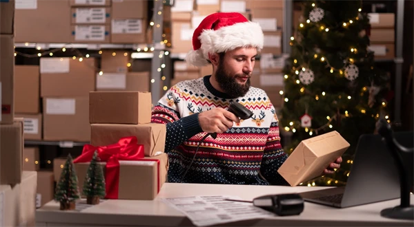 Stačí jeden nesprávny údaj a vianočné darčeky môžu uviaznuť na colnici