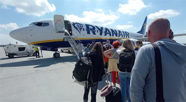 Ryanair končí s papiermi: cestujúim pribudla digitálna povinnosť