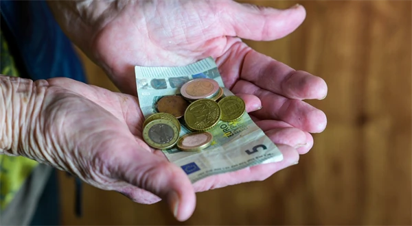 Minimálny dôchodok v roku 2026? Pozrite si podmienky nároku a jednotlivé sumy