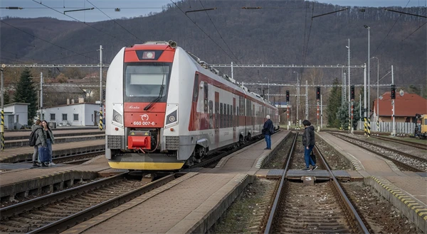 Vlaky pôjdu rýchlejšie aj častejšie. Pozrite si všetky zmeny od decembra 2025