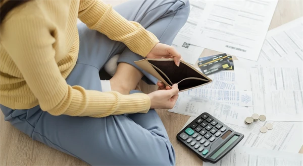 V novembri zbankrotovalo o 10 % viac Slovákov ako minulý mesiac