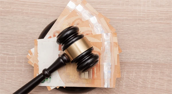 Dedičstvo nie je zadarmo. Koľko zaplatíte notárovi a súdu po smrti príbuzného