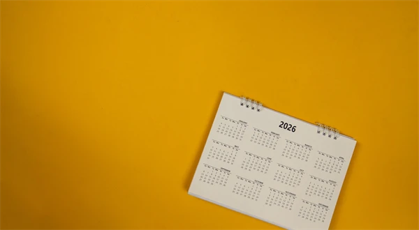 Sviatky 2026: čo sa ruší, kedy budú obchody zatvorené a ako si predĺžiť voľno