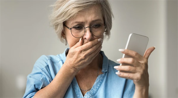 Dôchodcovia si budú musieť na vyššie dôchodky počkať. Veľké prepočítavanie dôchodkov začne neskôr