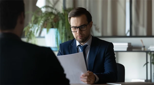 NBS otvorí odborné skúšky aj v inom jazyku. Budú štvornásobne drahšie