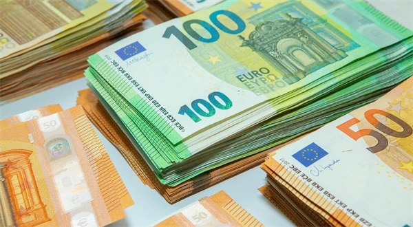 Prešla by vám platba 12 500 eur v hotovosti? Od 1. januára platia nové limity na cash