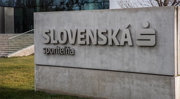 Slovenská sporiteľňa znižuje poplatky za niektoré platby