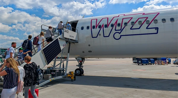 Doklad v mobile na cestovanie nestačí. Ministerstvo to pripomína pri novej linke